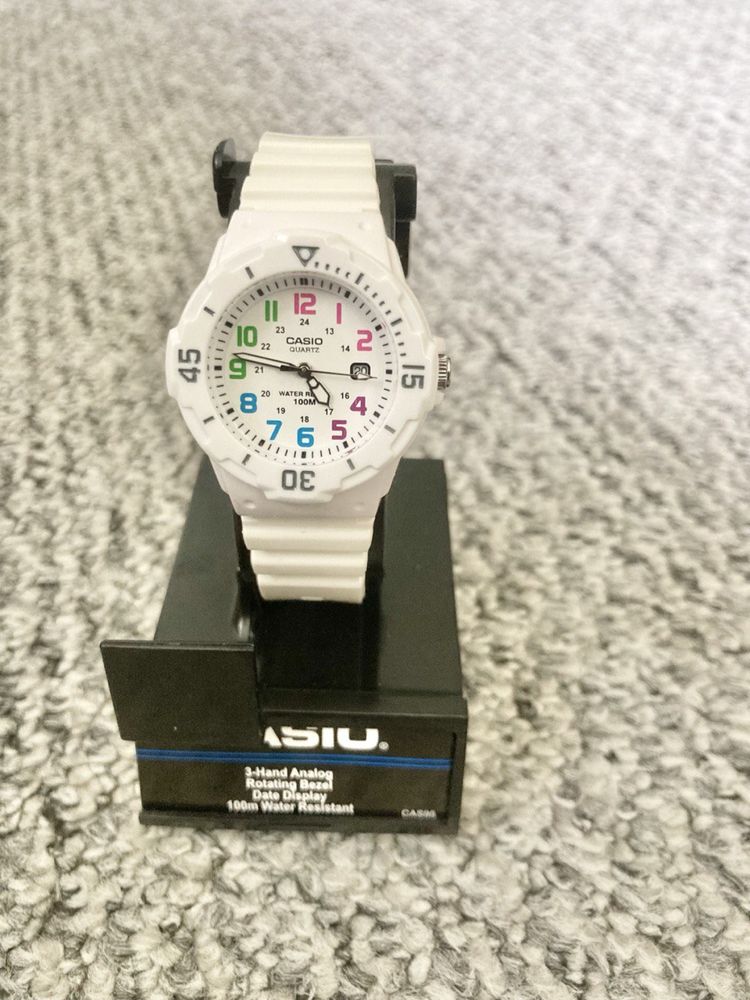 Часы Casio LRW-200H-7BVEF