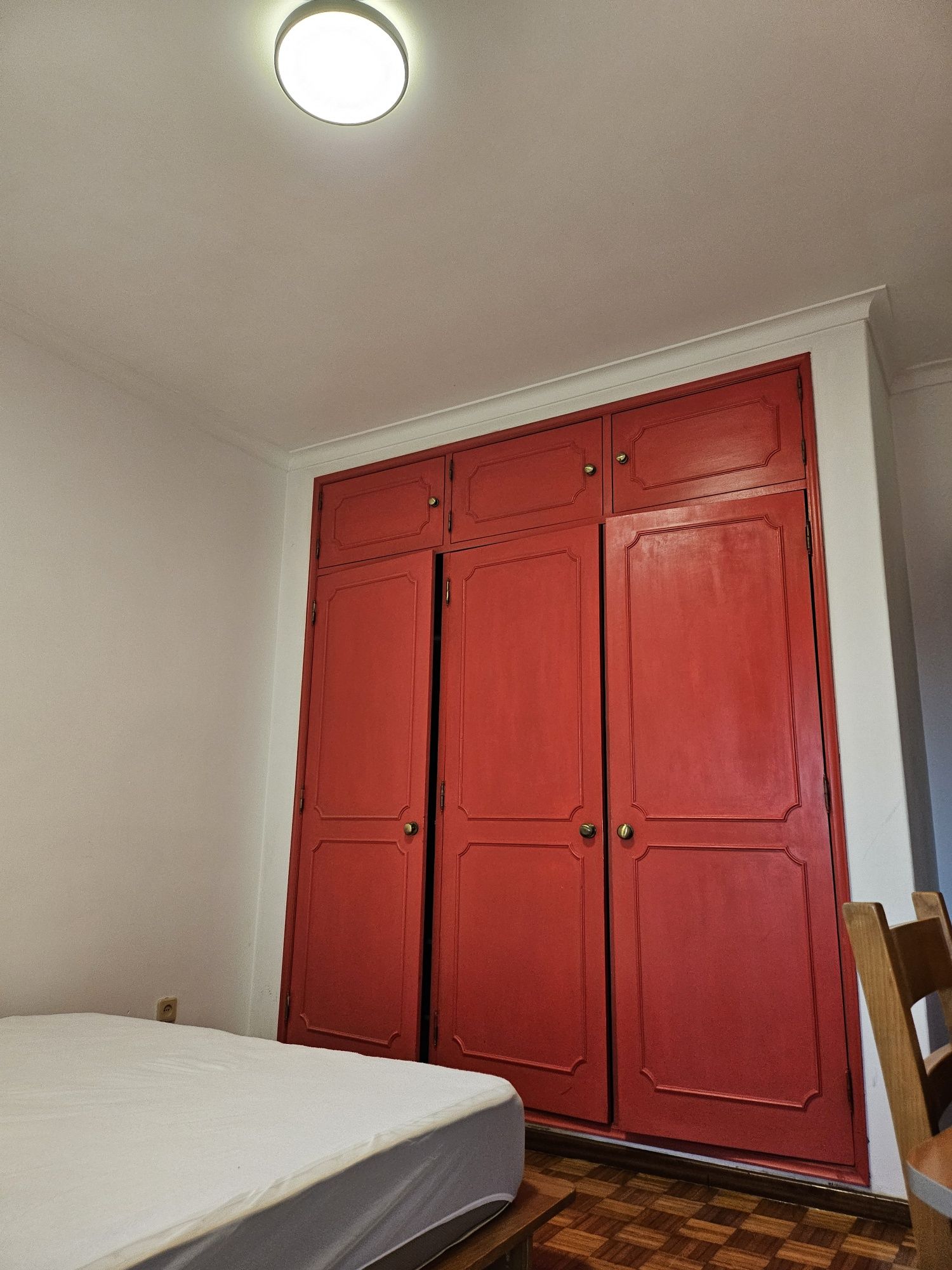 Arrendo quarto junto ao polo 2