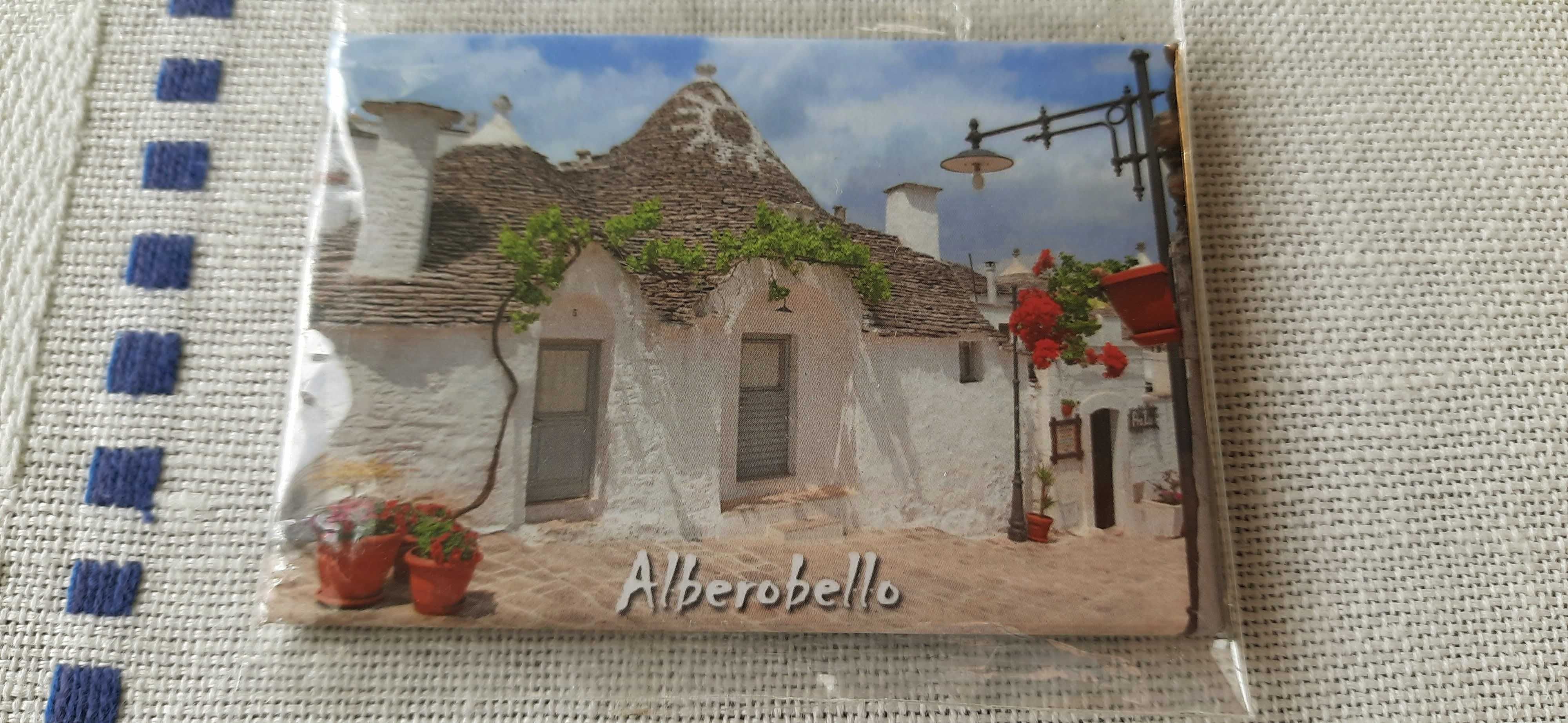 Magnes na lodówkę Alberobello Włochy w folii