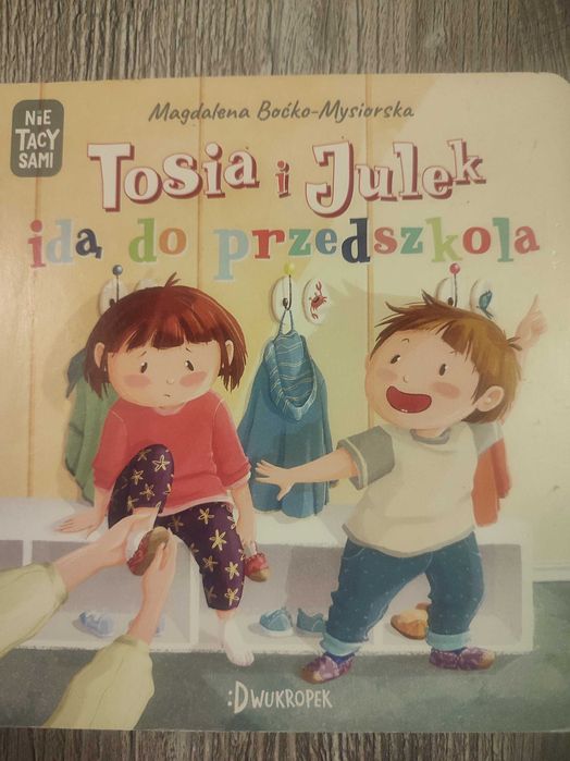 Tosia i Julek idą do przedszkola