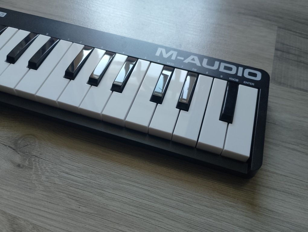 Миди клавиатура M-Audio Keystation Mini32 Mk3