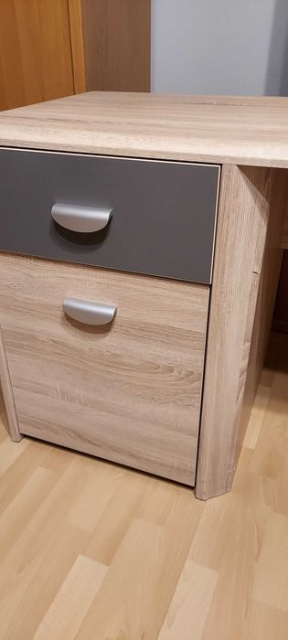 Łóżko dla dziecka + biurko gratis