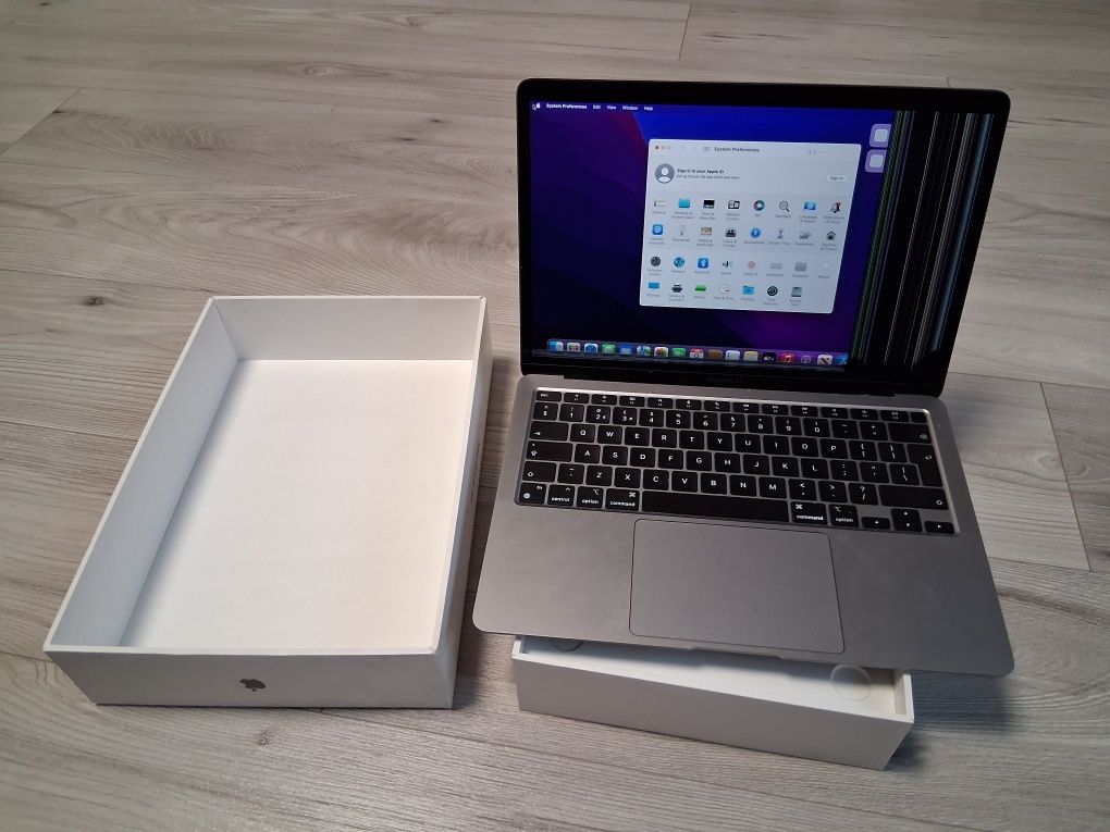 Apple mac book air m1