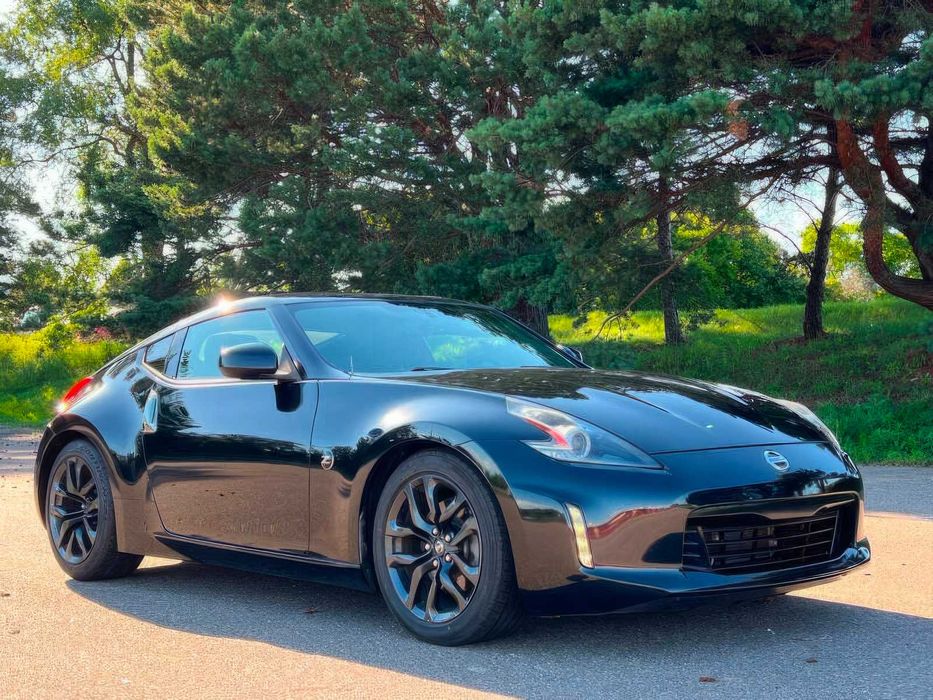 Nissan 370Z      2019