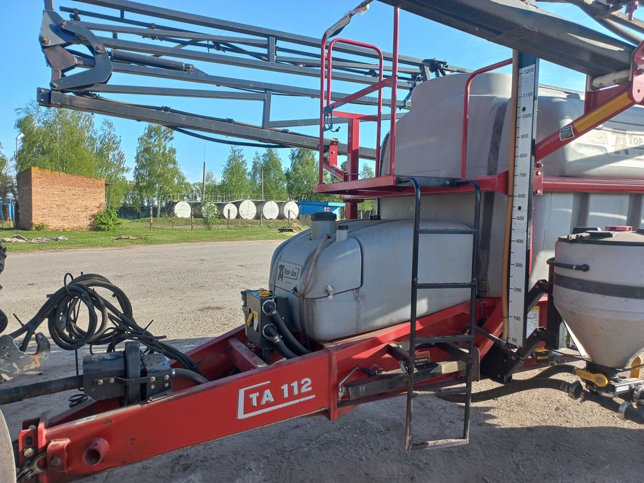 Причіпний оприскувач  Top Air 112