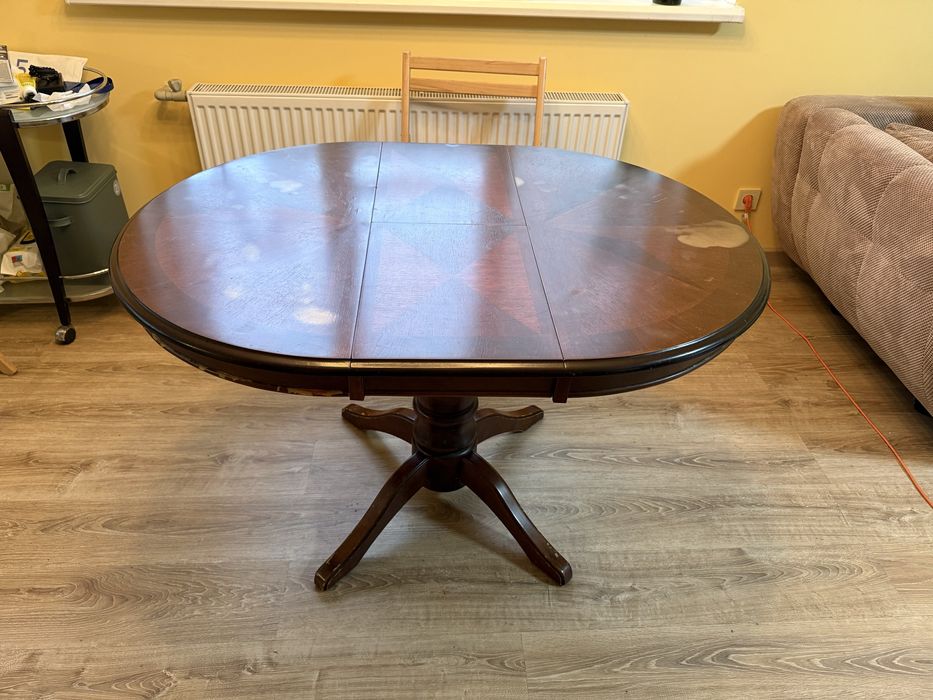 Продам деревяний розкладний стіл