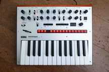 Korg Monologue Sintetizador analógico, sequencer, baixo, leads, novo