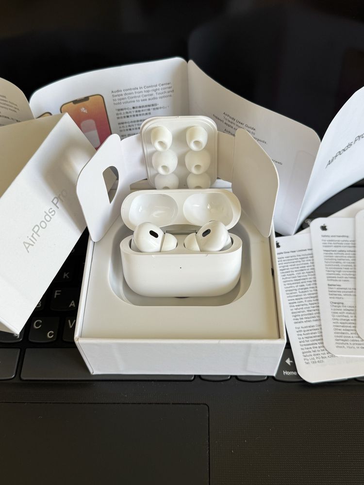 Бездротові навушники Apple Airpods Pro 2 Generation