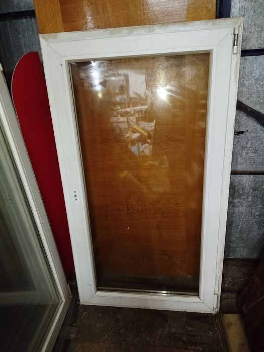 Продам пластиковые окна в хорошем состоянии