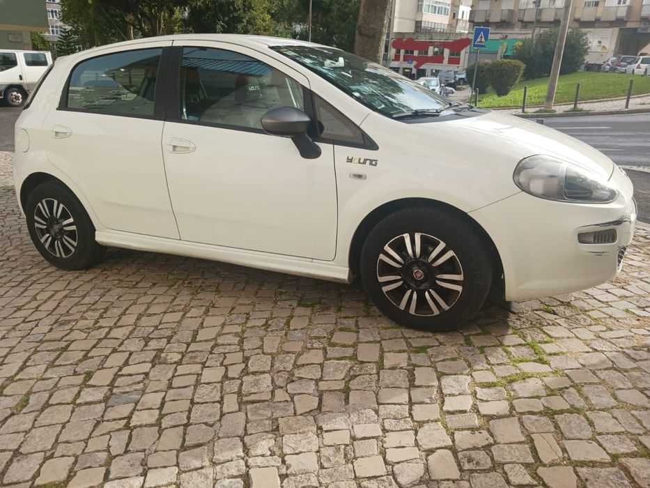 Fiat Punto 1.2 8v 69cv Young 5p