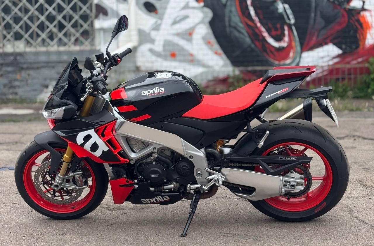 Aprilia Tuono V4 2021