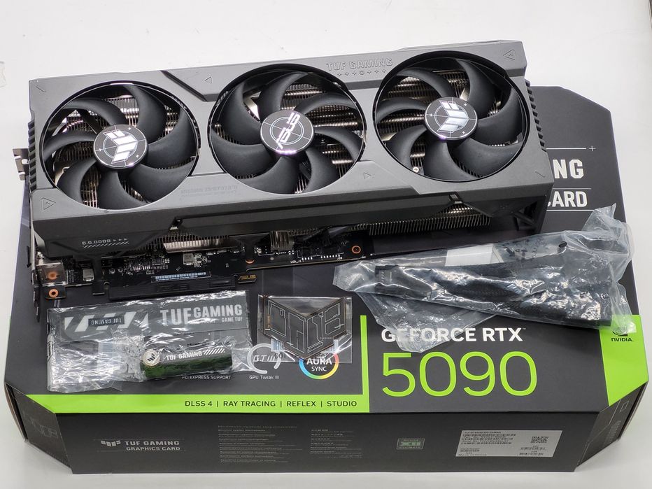 Відеокарта ASUS RTX 4090 TUF Gaming OC Edition 24GB GDDR6X (384bit)