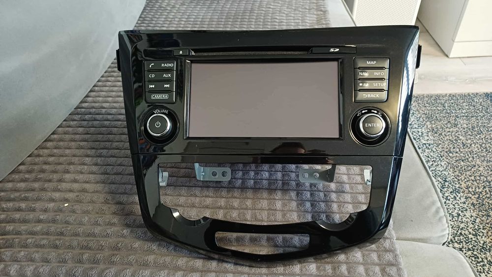 Nissan Qashqai J11: Radio FM / Radio DAB+ / Nawigacja / Kamery 360