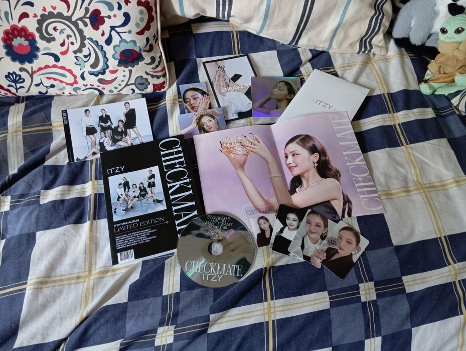 Itzy album checkmate