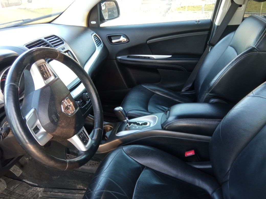 Dodge Journey 3.6L V6 LPG automat 7 miejsc kamera cofania hak skóra
