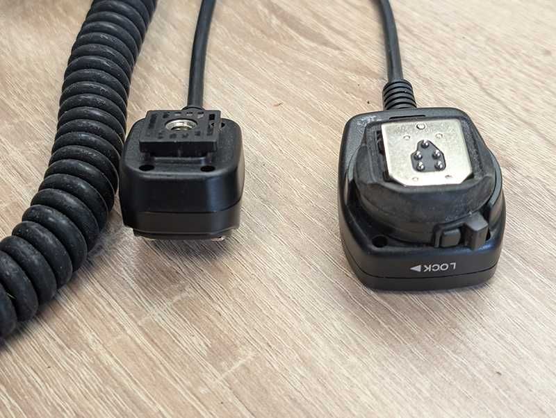 Kabel synchronizacyjny Canon OC-E3 e-TTL II –  Długość: 1,3 m