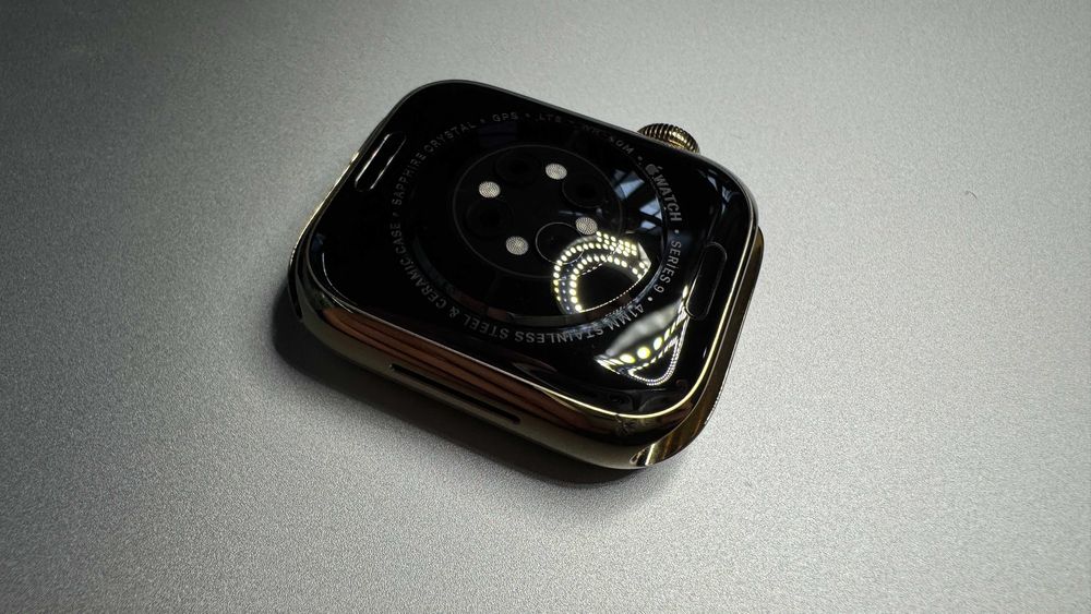 Apple Watch Series 9 41mm Stainless Steel Gold