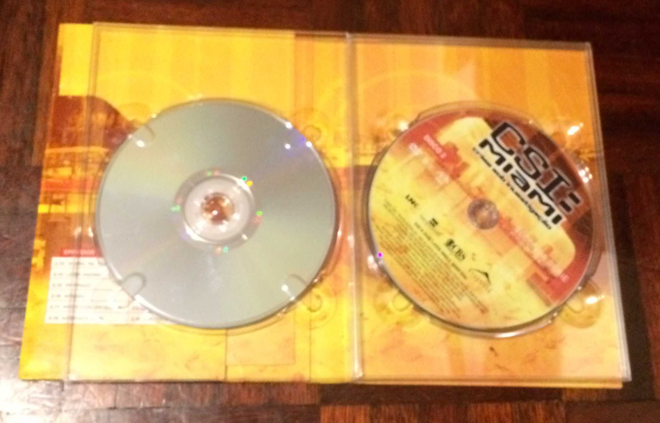 DVD: Csi Miami. Caixa com 3 DVD