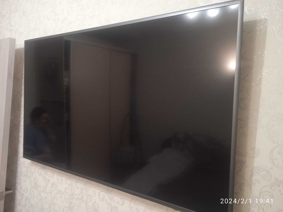 телевизор 55дюймов Samsung UE55K5500AU на запчасти (битый экран).