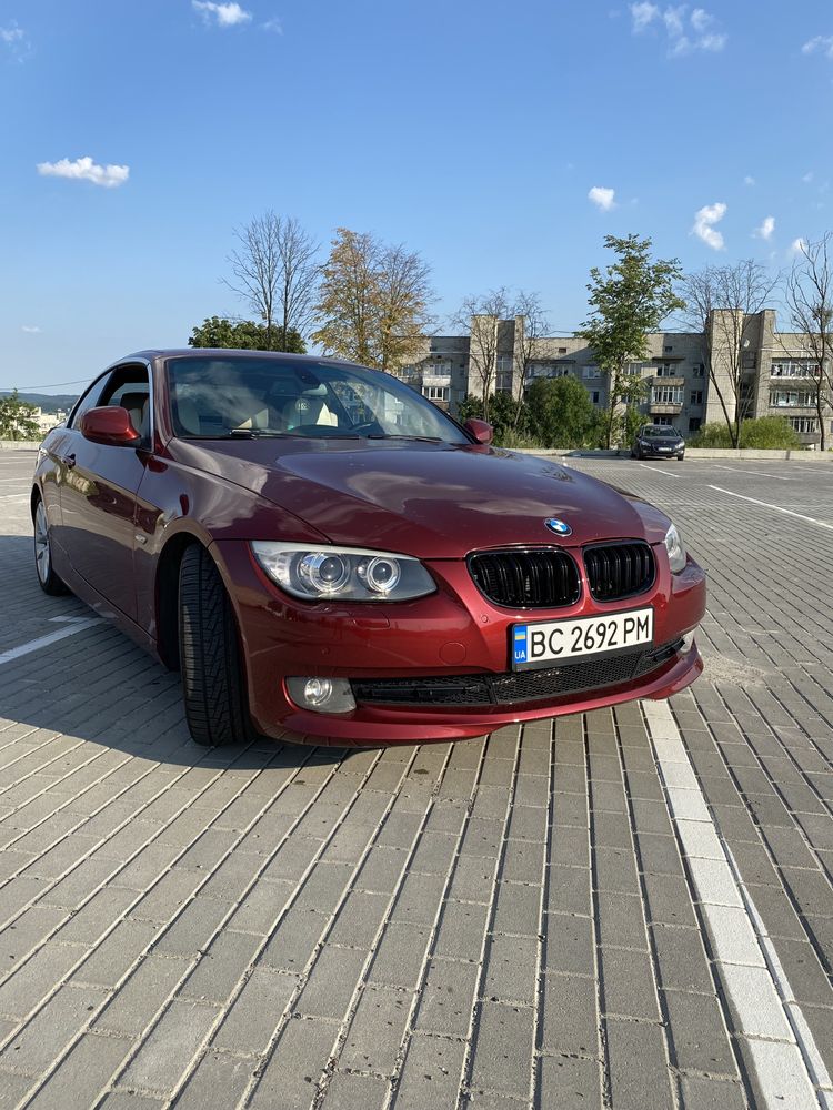 BMW e93 lci 328i 3.0 бензин