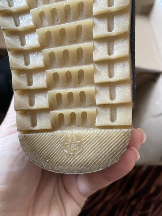 Дитяче взуття, уггі