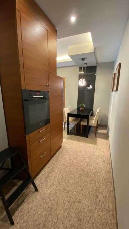Apartament nad jeziorem z TARASEM i miejscem parkingowym
