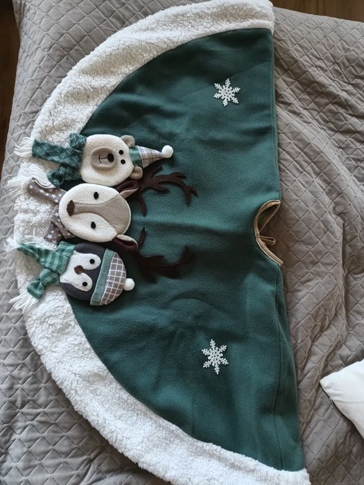 Dywanik ozdobny na stojak choinki