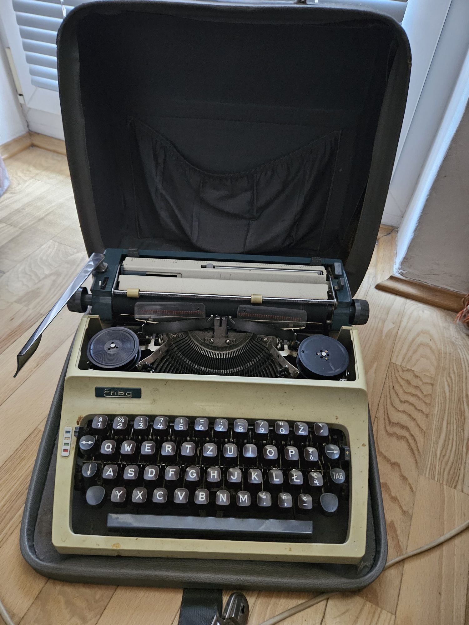 Maszyna do pisania ERIKA PRL vintage
