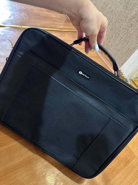 Сумка для ноутбуку на 15,6ʼʼ дюймів, на 39,5*29 см, металева фурнітура