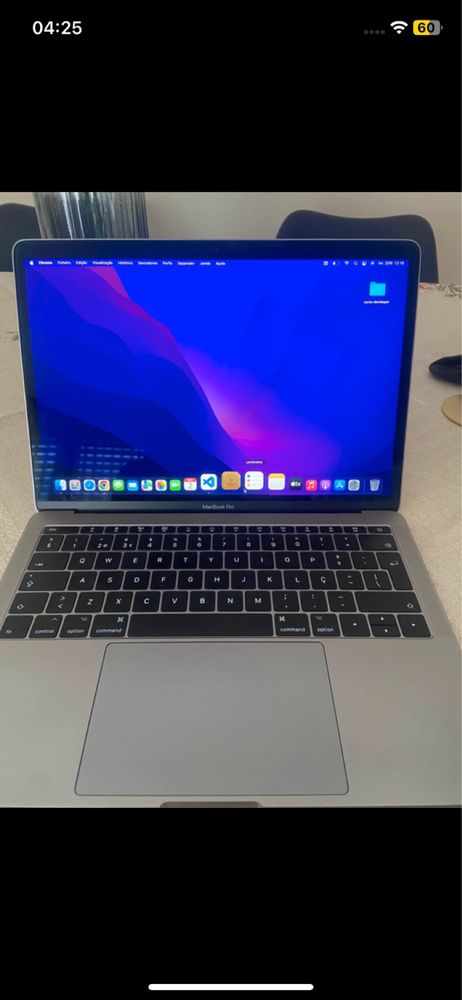 Aople Macbook pro