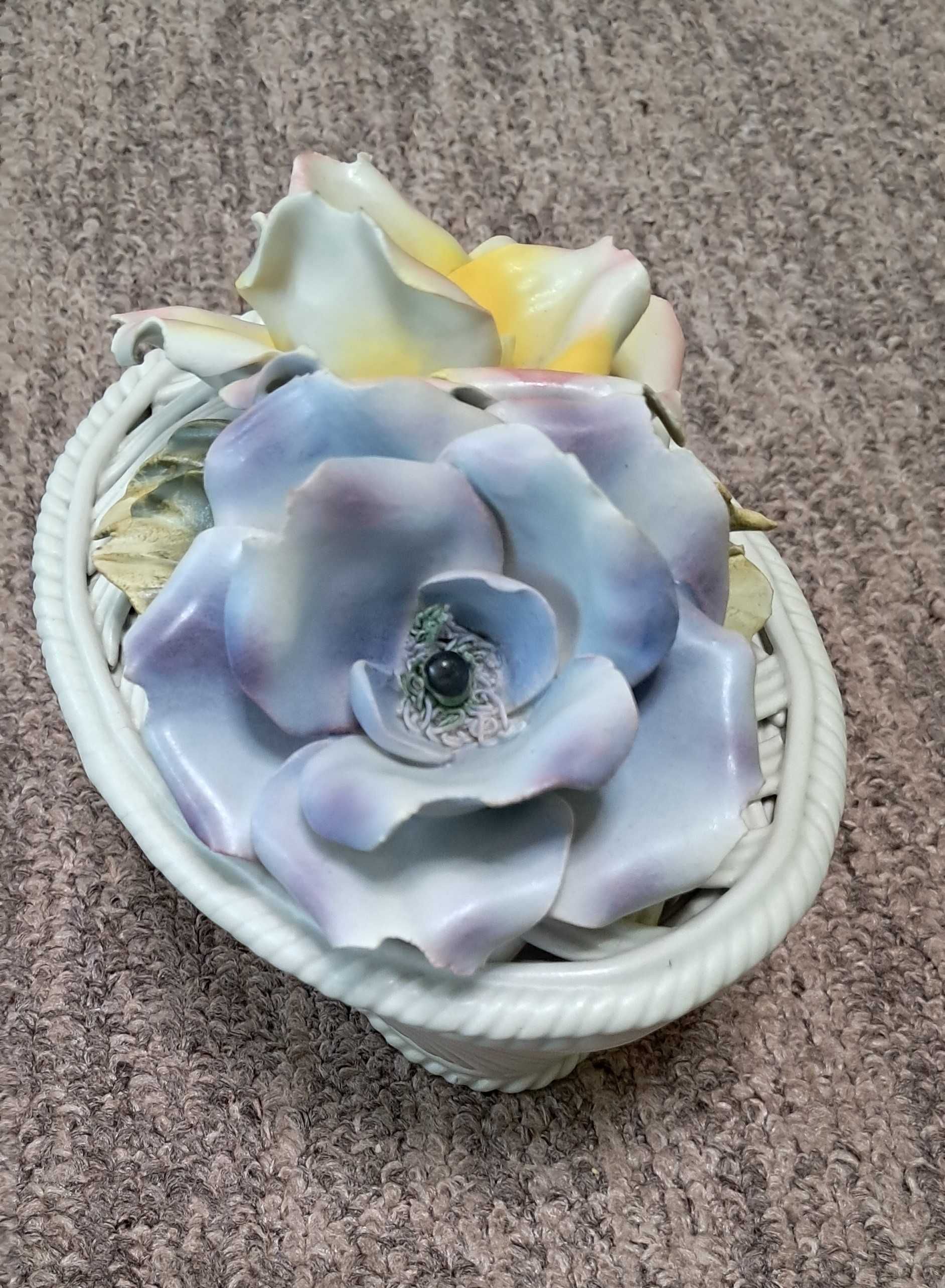 Szkatułka Bombonierka Miska porcelana Nuova Capodimonte Włochy
