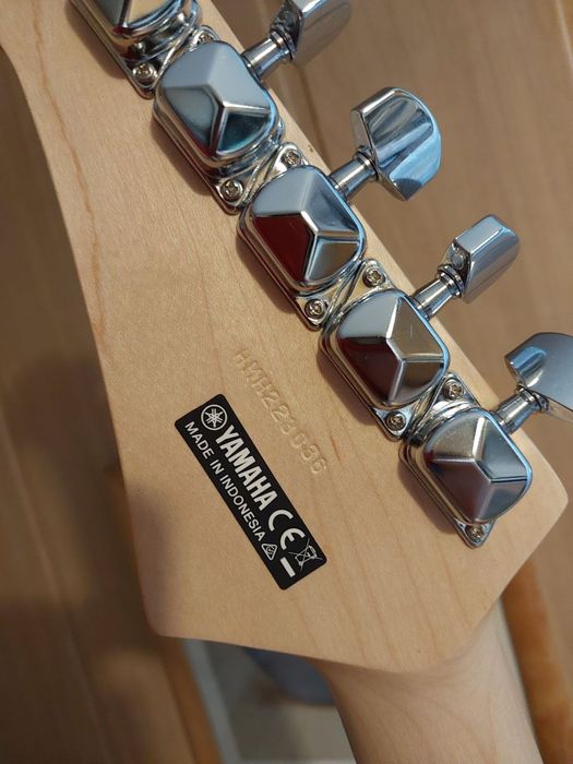 Jamaha Pacifica 112v w stanie idealnym