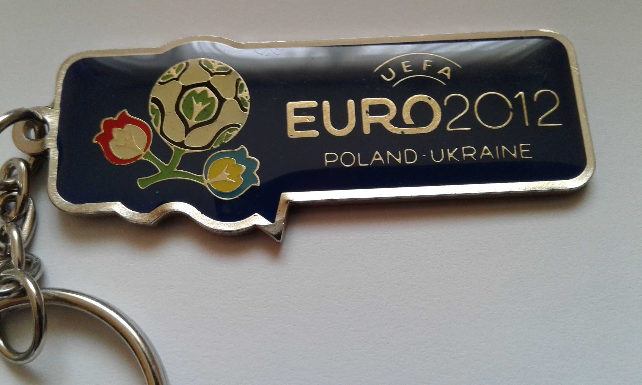 Брелок для ключей с символикой Hyundai и UEFA Euro 2012