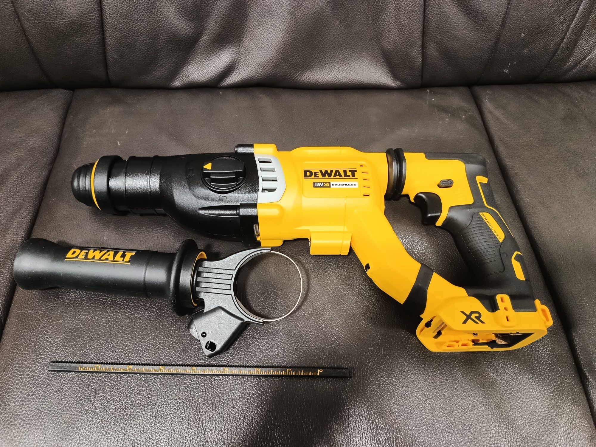 Перфоратор акумуляторний безщітковий SDS PLUS DeWALT DCH263NK