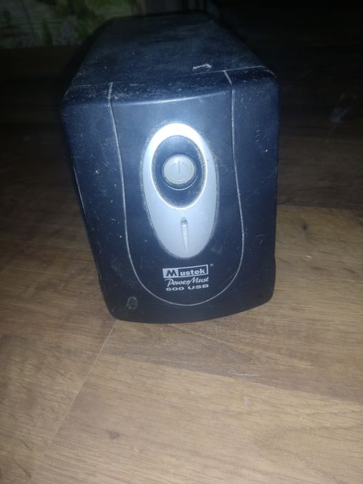 Продам блок песперебойного питания Powermust 800 usb