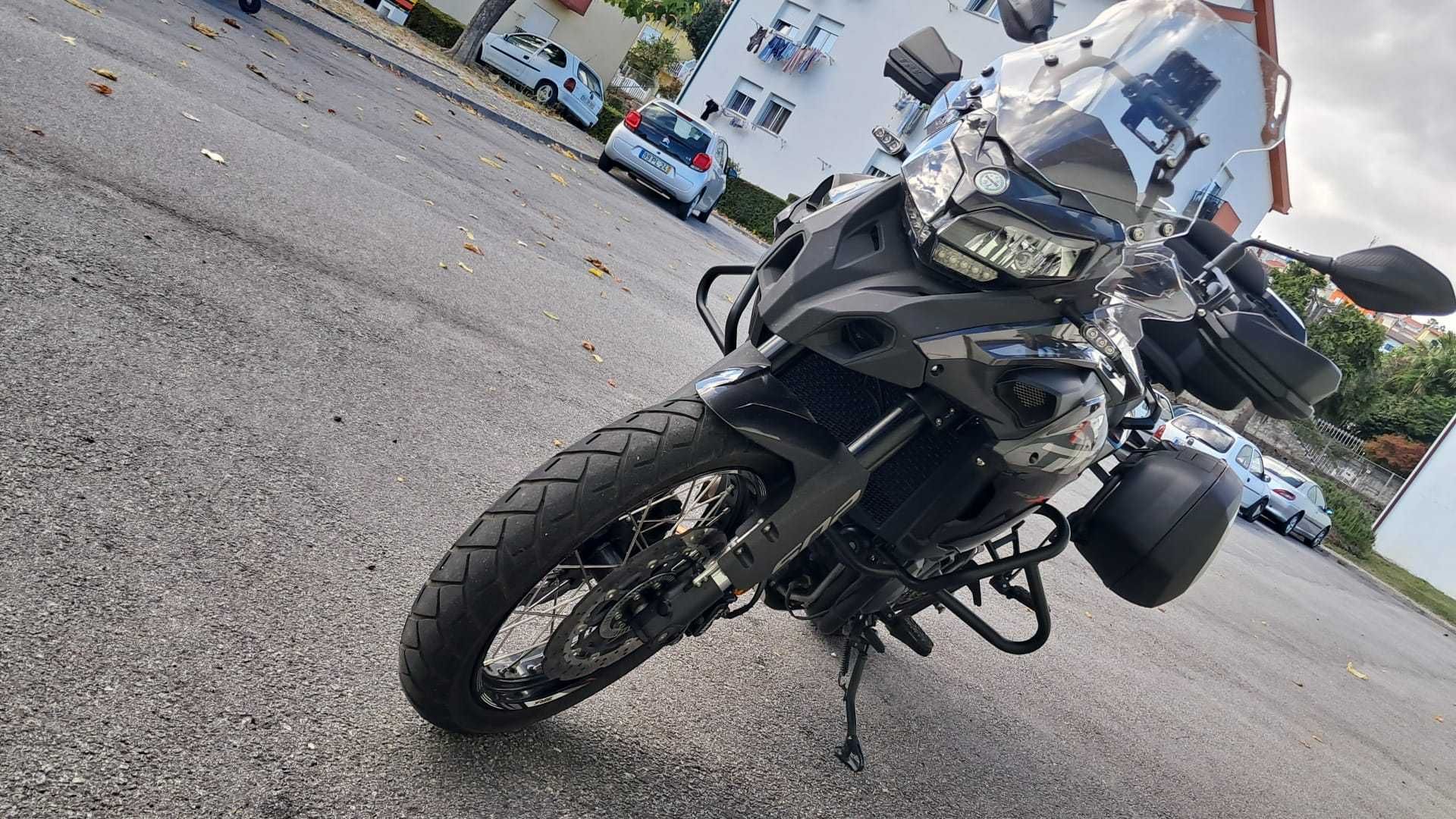 Motocicleta Benelli Tkr 502cc - ano 2024