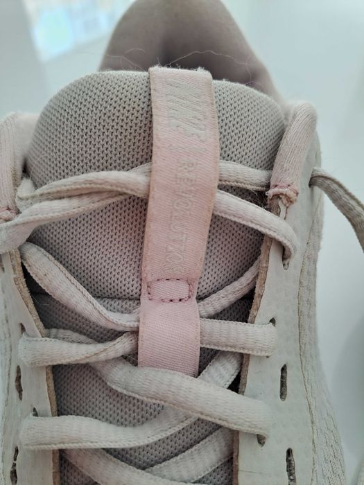 Ténis Nike Revolution 5