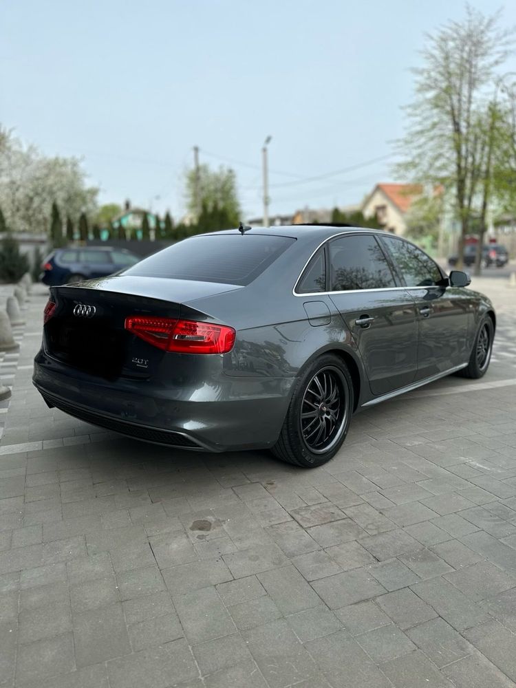 Audi a4 b8 2013 рік