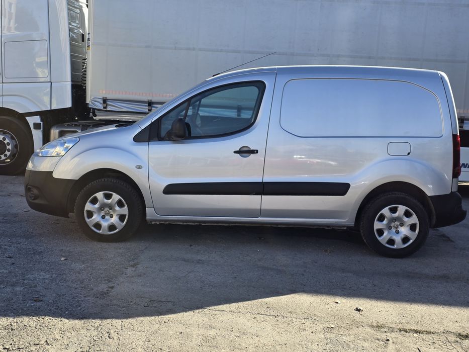 Peugeot Partner. Taki jak Berlingo. Zarejestrowany.