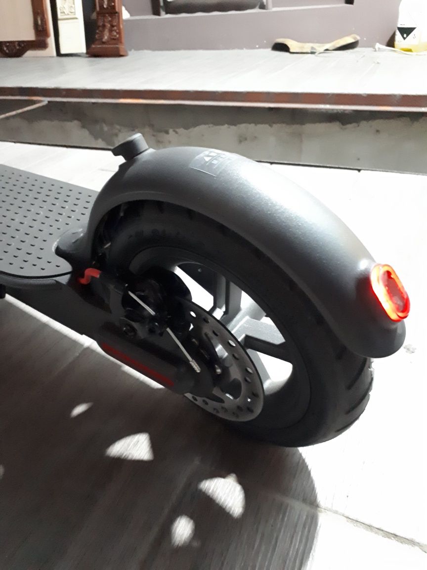 Усиленый Xiaomi electric scooter PRO