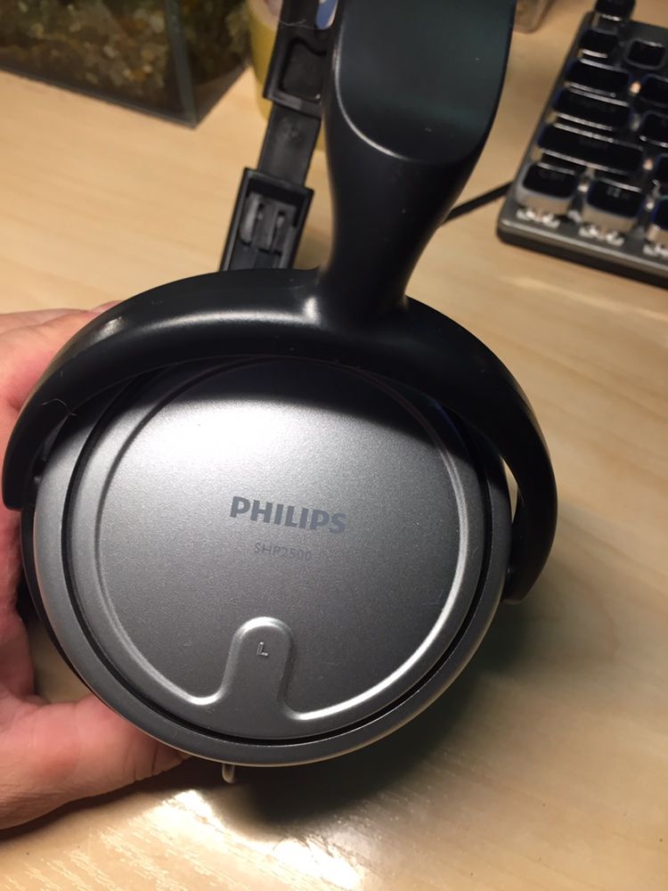 Наушники Philips SHP2500