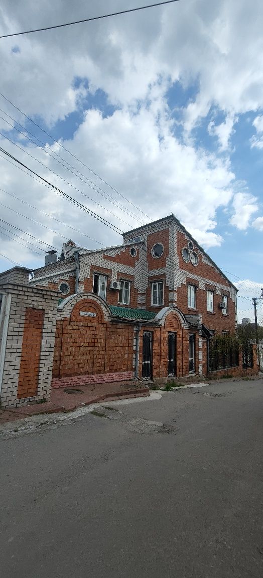 Продам хороший КИРПИЧНЫЙ ДОМ ул.Давыдова