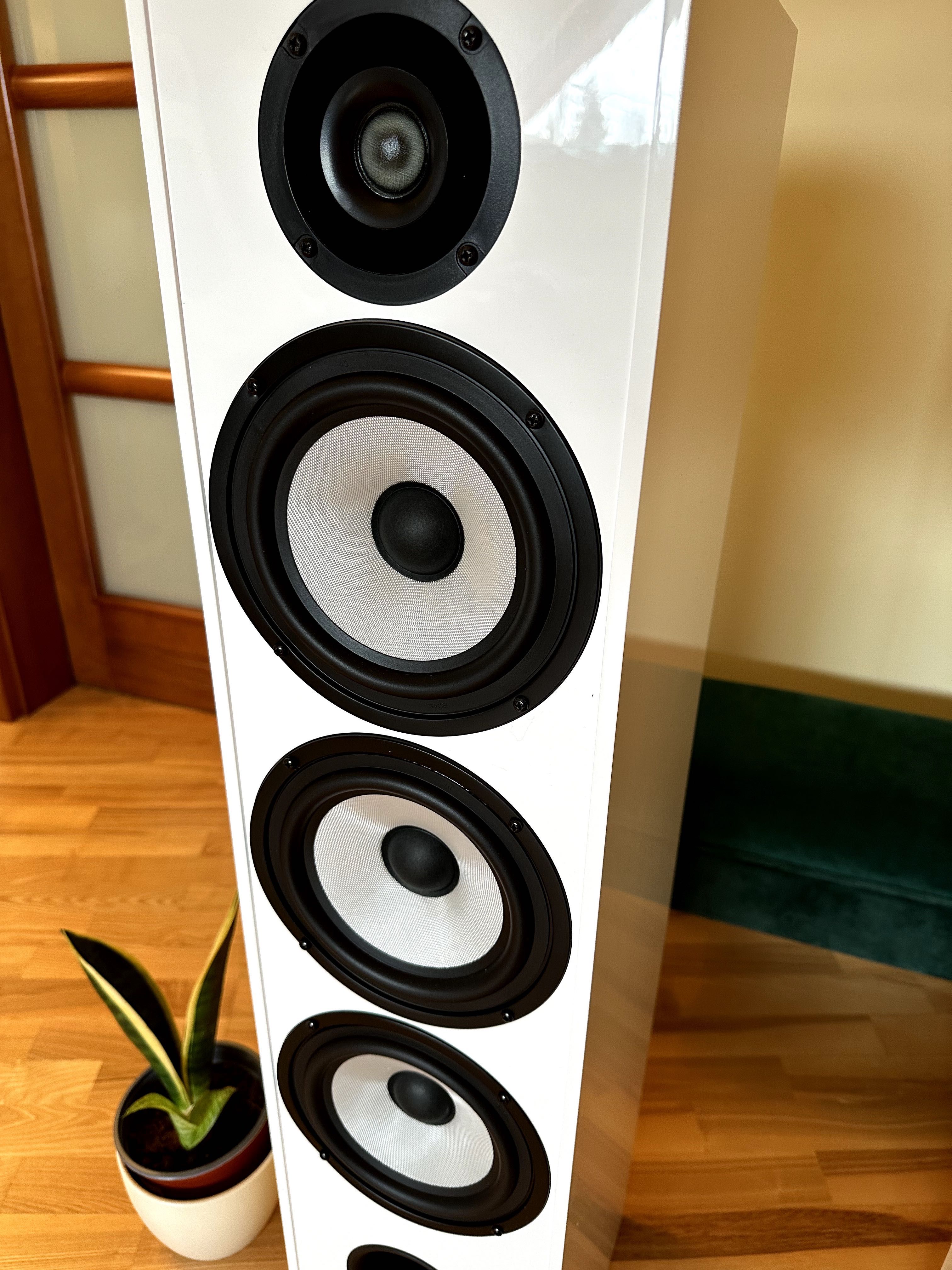 Kolumny głośnikowe Pylon Audio Pearl 27 białe 100-160W