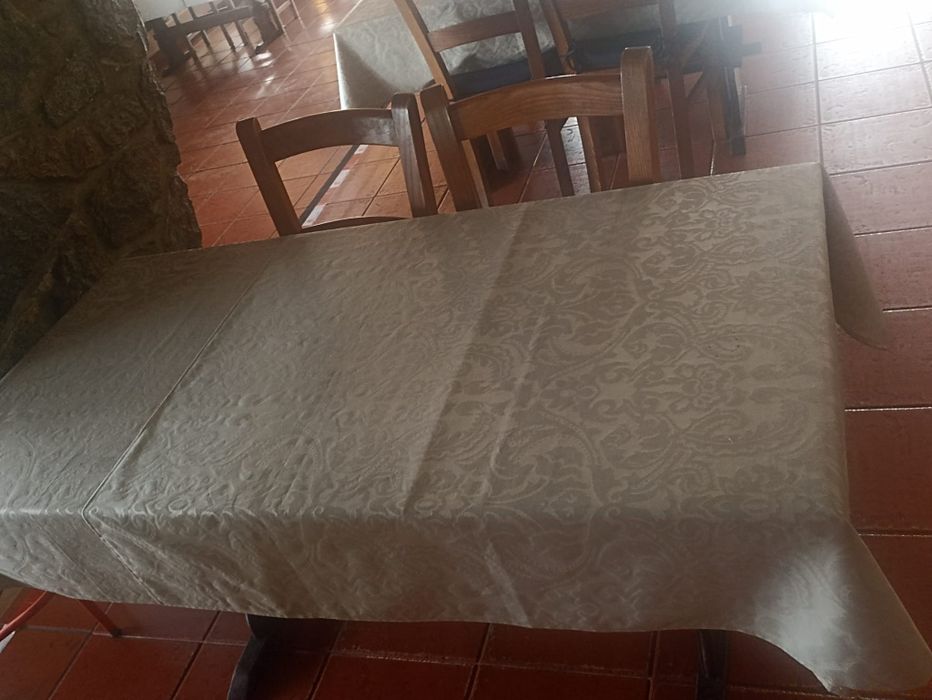 Toalha de Mesa Fácil de Limpar – Ideal para Tampo 70x70