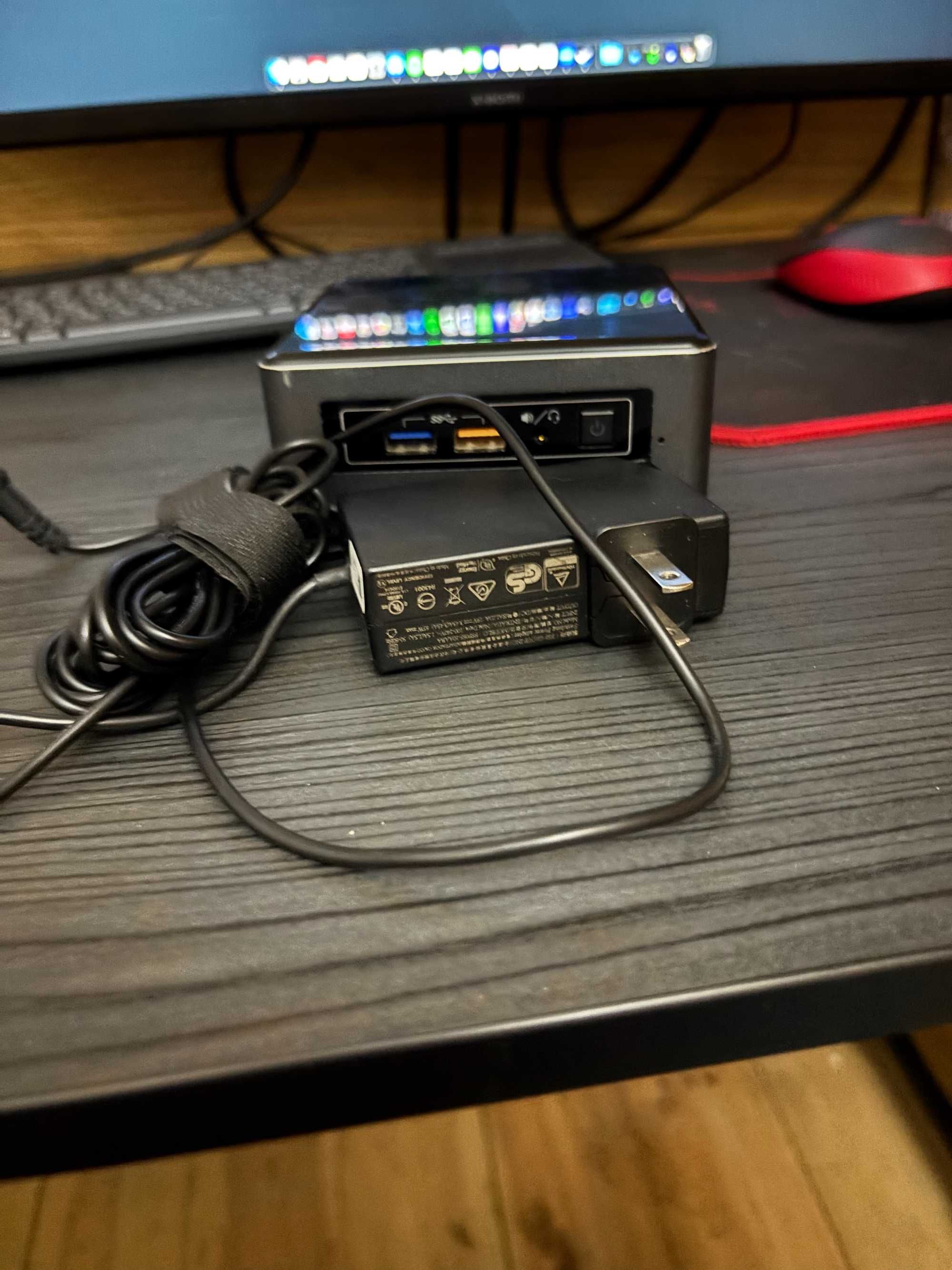Intel NUC i5/16GB/256GB