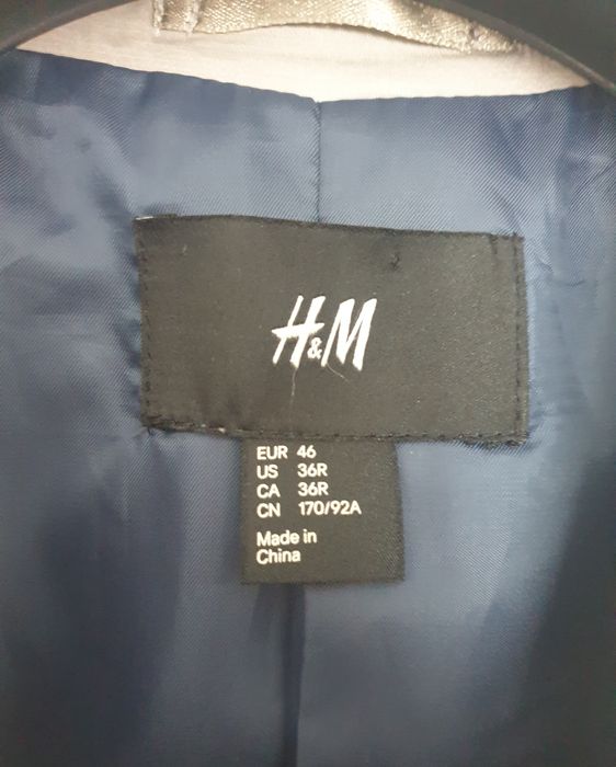 Jasny Męski Garnitur