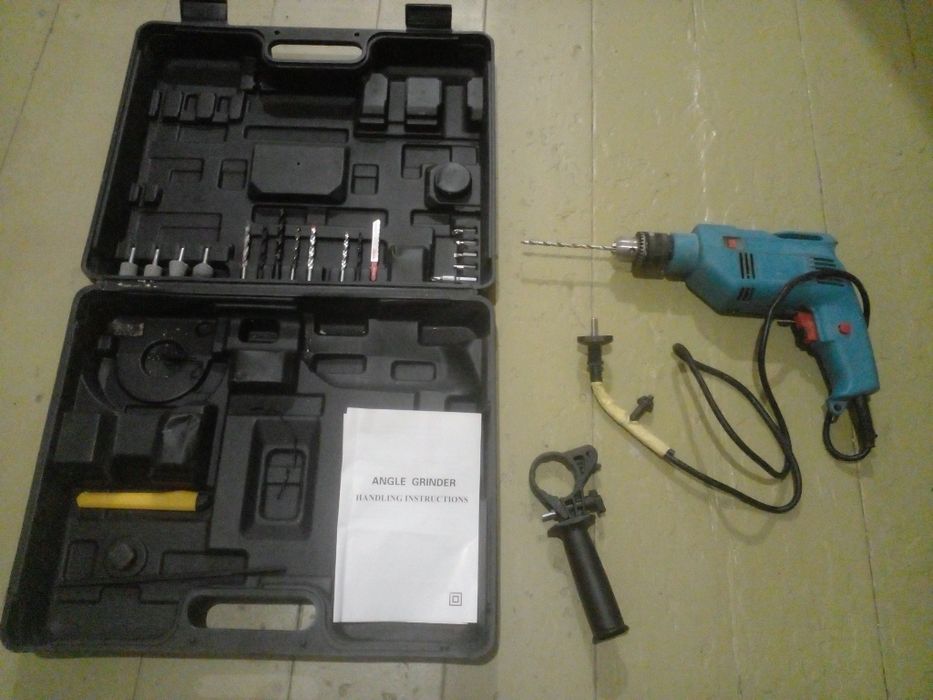 Электро дрель как новая !