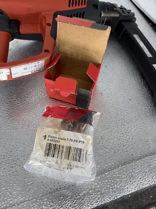 Пороховий монтажний пістолет Hilti DX 76 PTR