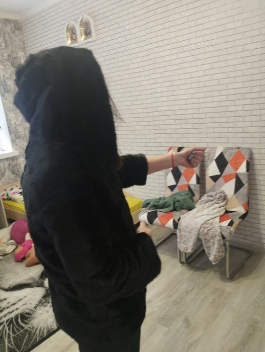 Продам норкову шубу