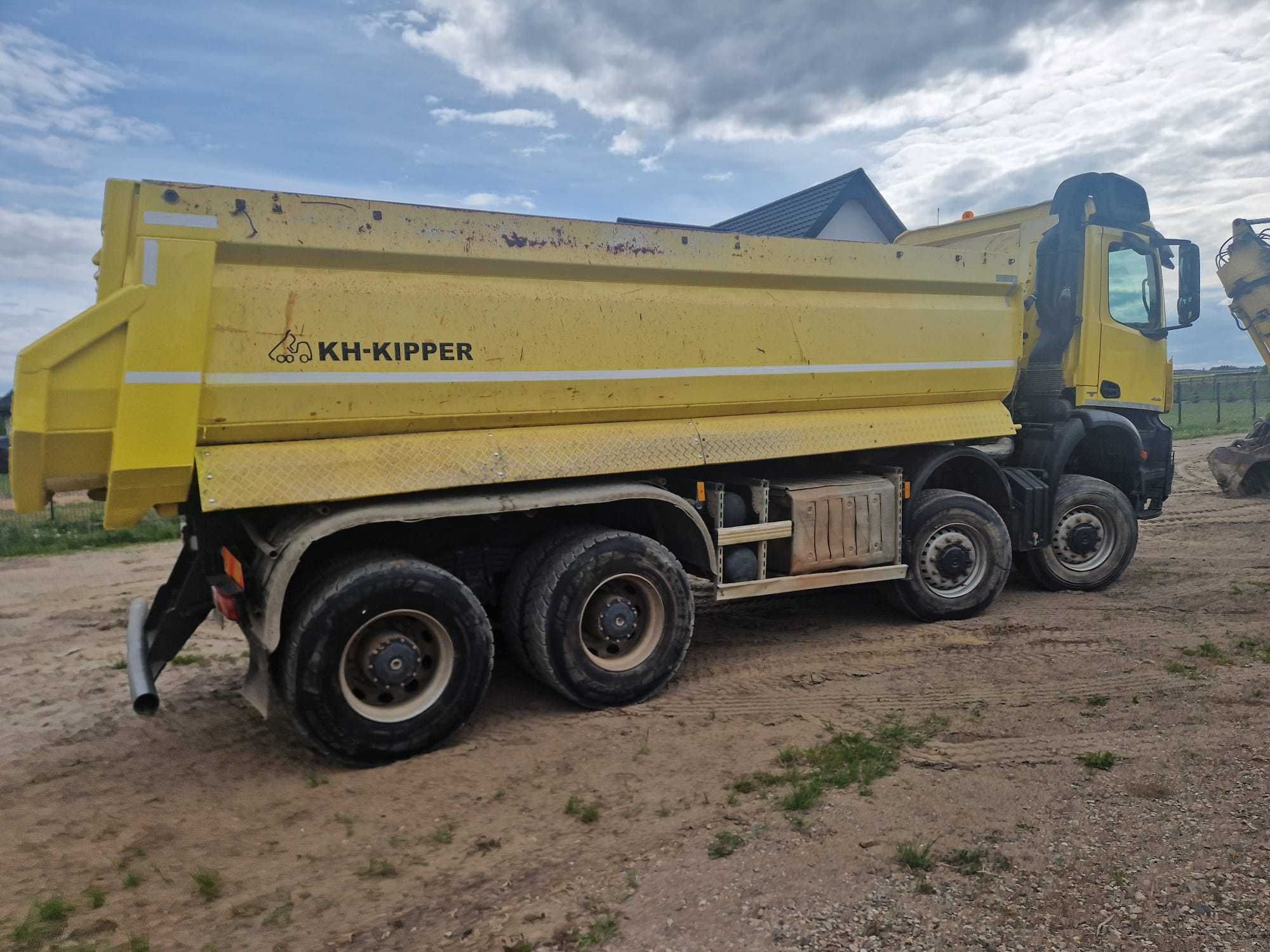 Mercedes AROCS 8x8 samochód ciężarowy wywrotka BARDZO NISKI PRZEBIEG